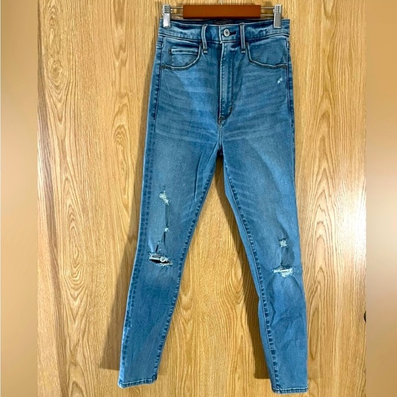 Abercrombie & Fitch Light Blue Ultra Hi-Rise Skinny Jeans - Picture 1 of 5